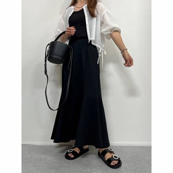 《激アツ》「可愛くて今年風！」超便利【GU】“シアーブラウス”の着回しコーデ特集