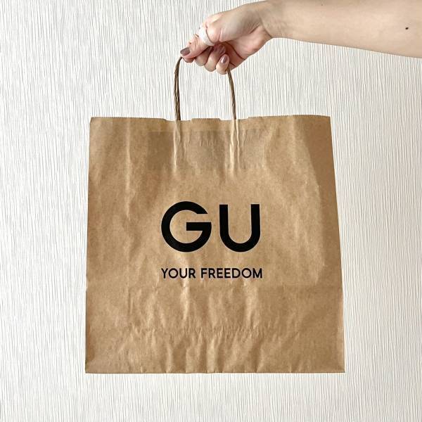 「3色GET」「ぽこぽこ」が「可愛くて」！！【GU】トレンド感満載の”シャーリングT”