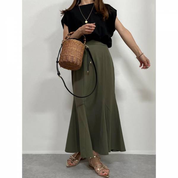 【朗報】あの人気者が『再販』！！【GU】今度こそ欲しいッ（泣）「バズりサンダル」