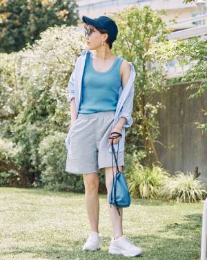 えぇ！ 『1,000円』でいいの！？【ユニクロ】イロチ買い、不可避！「優秀タンクトップ」