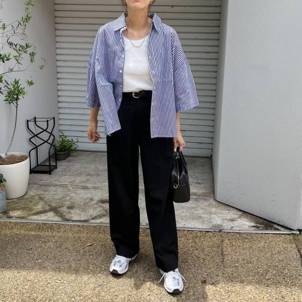 えぇ！ 『1,000円』でいいの！？【ユニクロ】イロチ買い、不可避！「優秀タンクトップ」