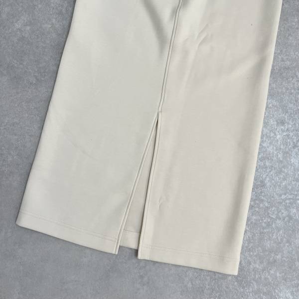 《新作！》「穿き心地抜群！」「高見え！」【ユニクロ】“スウェットスカート”がかわいい