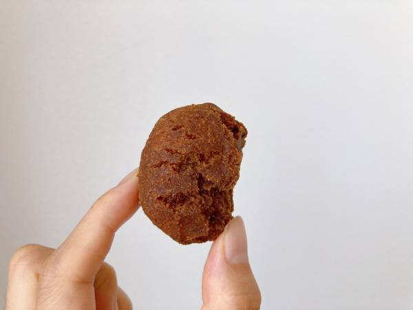 「黒糖のコクのある風味」【ファミリマート】”サーターアンダギー”は「満足度がかなり高め」