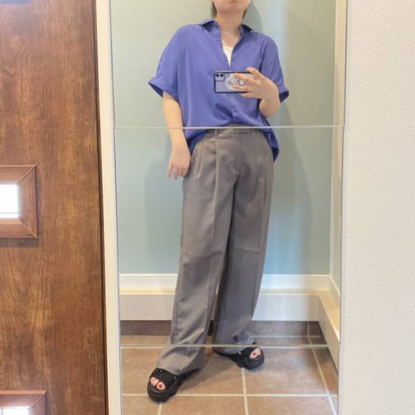 この「グレー」に惹かれた！！挑戦しやすい！【GU】いまブーム中の「ローウエストボトム」