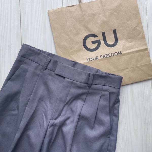 この「グレー」に惹かれた！！挑戦しやすい！【GU】いまブーム中の「ローウエストボトム」