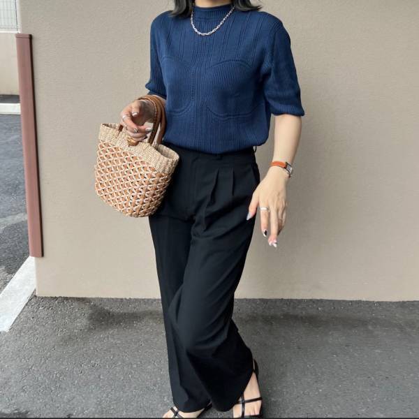 まさかの『値下げ』に大感謝！【ユニクロ】ハシゴしてでも欲しい♡「バズりトップス」