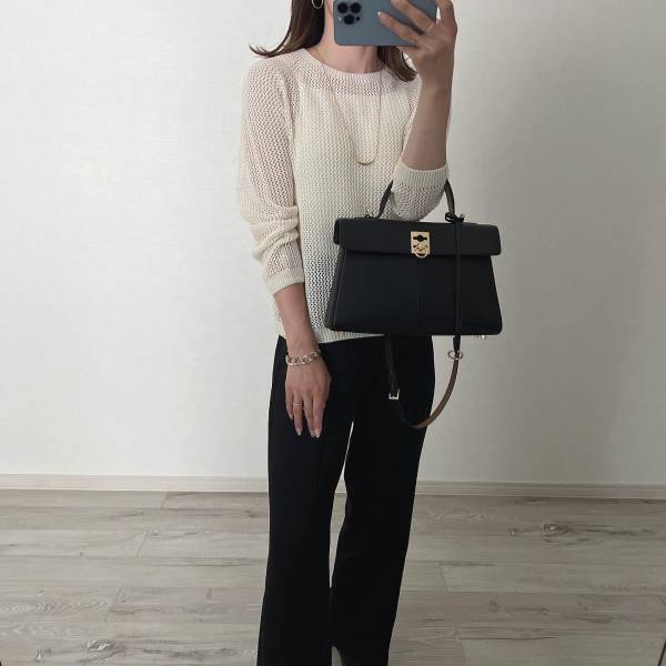 「話題の」コレ、「神」すぎて白もGET！【ユニクロ】「絶妙」デザインの”ドライスウェット”