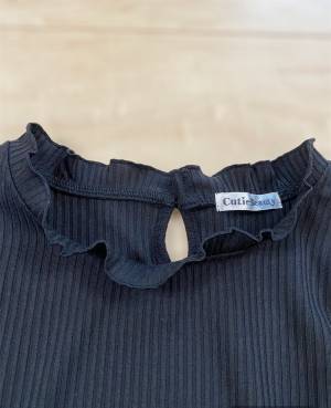 「まわりと差がつく」魅力！袖デザインめちゃ可愛い♡【しまむら】お手頃「ミックス素材トップス」を発見！