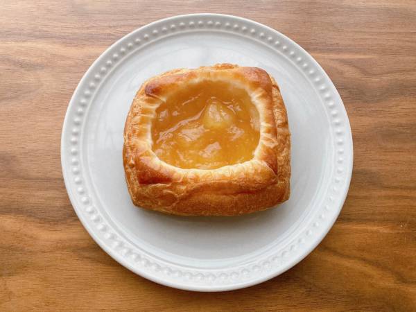 カフェのクオリティじゃん！【セブンイレブン】サクサク食感がたまらない「デニッシュ」を食べてみた