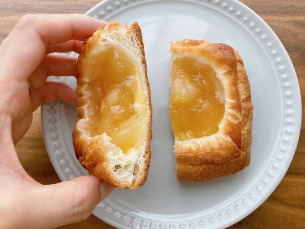 カフェのクオリティじゃん！【セブンイレブン】サクサク食感がたまらない「デニッシュ」を食べてみた