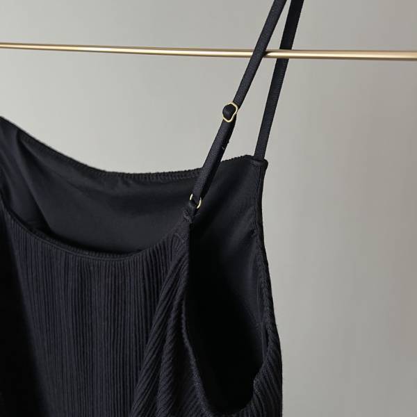 《驚愕》ほんっとに「すごくいい！！」【ユニクロ×マメクロ】購入必須！“ブラキャミソール”