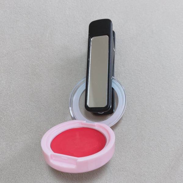 「超便利」で「優秀」すぎん…？【ダイソー】お悩みの救世主！ミラークリップが「神アイテム」