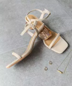 えぇっ！ 【グローバルワーク】だったの！？ おしゃれ感、ハンパない♡「上品サンダル」