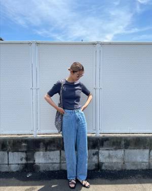 「軽くてとにかくラク」って♡【ユニクロ】絶対使えるやつじゃん！ 人気の「黒サンダル」