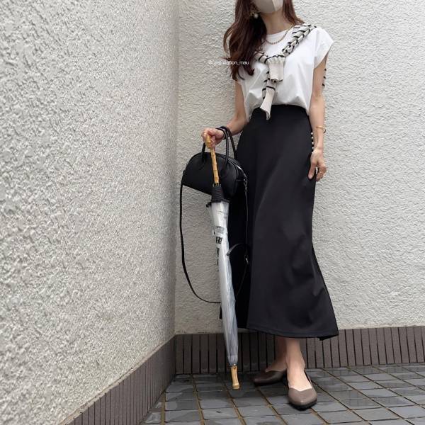 《お願い！ 在庫消えないでッ！》【GU】この夏大本命の予感♡「モノトーントップス」