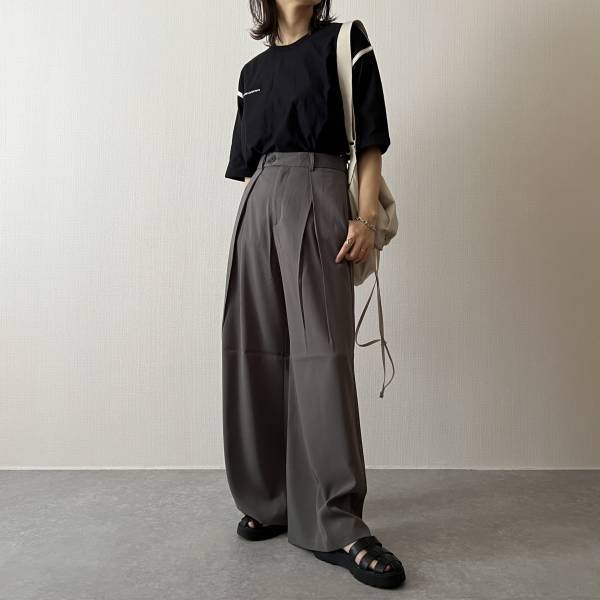 《SNSで話題》「再販されてGET」「2色買い」しちゃった♡【GU】「最近一番のお気に入り」“ワイドボトムス”集