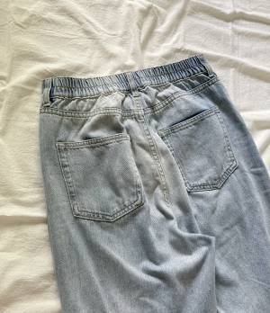 「ヘビロテ」決定？！「夏」に穿きたい！【しまむら】「穿き心地◎」の”ブルーデニム”