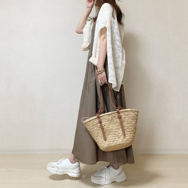 「思わず2色買い」♡シルエットが「かわいすぎるんです！」【GU】ヘビロテ超確実“ふんわりワンピース”特集