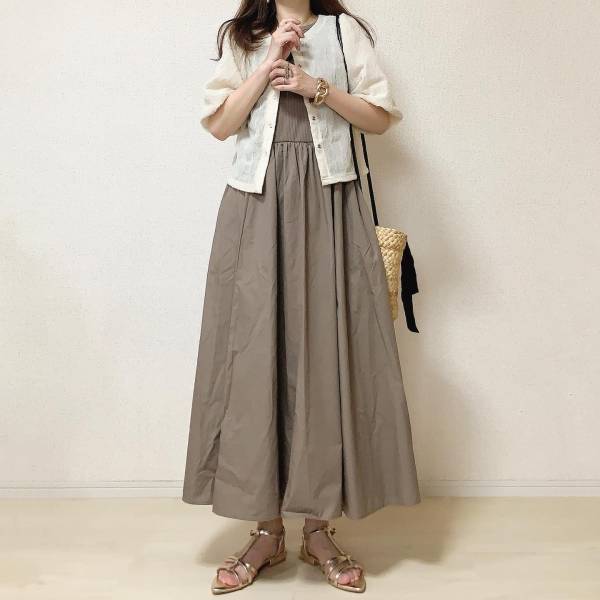 「思わず2色買い」♡シルエットが「かわいすぎるんです！」【GU】ヘビロテ超確実“ふんわりワンピース”特集