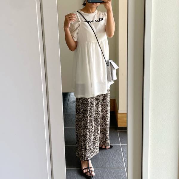 「待って？可愛すぎる！」「安心価格で買えちゃう」【しまむら】「激かわ」“キャミ”の着回しが無限大