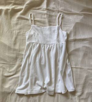 超破格「979円」！！「真夏に重宝」間違いなし！！【しまむら】めーっちゃ万能“キャミブラウス”紹介