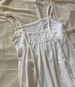 超破格「979円」！！「真夏に重宝」間違いなし！！【しまむら】めーっちゃ万能“キャミブラウス”紹介