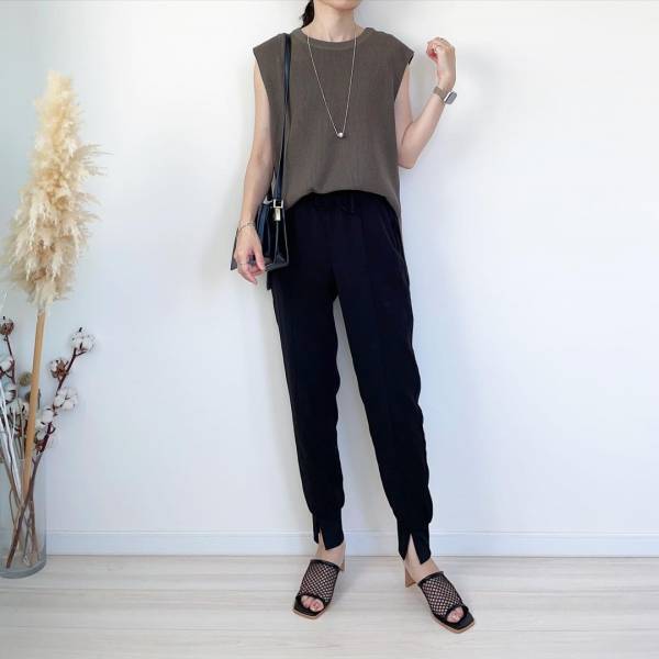 「万能すぎ」で「ナイス丈感」！！【GU】“フレンチスリーブセーター”が「おすすめ」ですっ