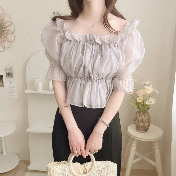 今季注目♡【オフショルトップス】で夏のトレンドを牽引！