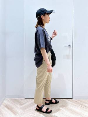 ＜即マネしたいッ！！＞【グローバルワーク】カジュアルだけど大人っぽ♡「ロゴT」