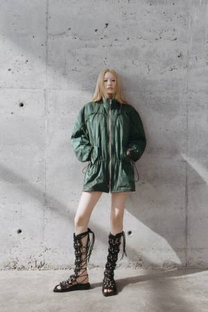 いま注目の新世代モデル【Fernanda Ly　フェルナンダ・リー】