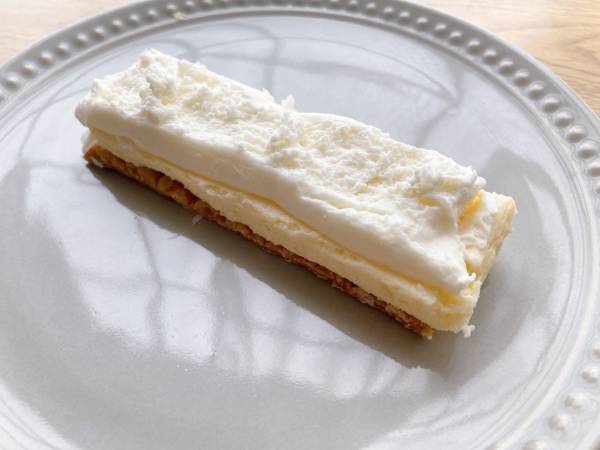 こんなに贅沢でいいの…？【ローソン 】「お得」すぎ♡2種のチーズケーキが融合『ご褒美スイーツ』を紹介