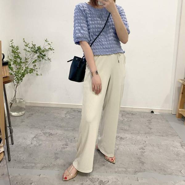 「結局は3色GET」って！【GU】ぽこぽこ感がたまらんッ♡「大人気Tシャツ」