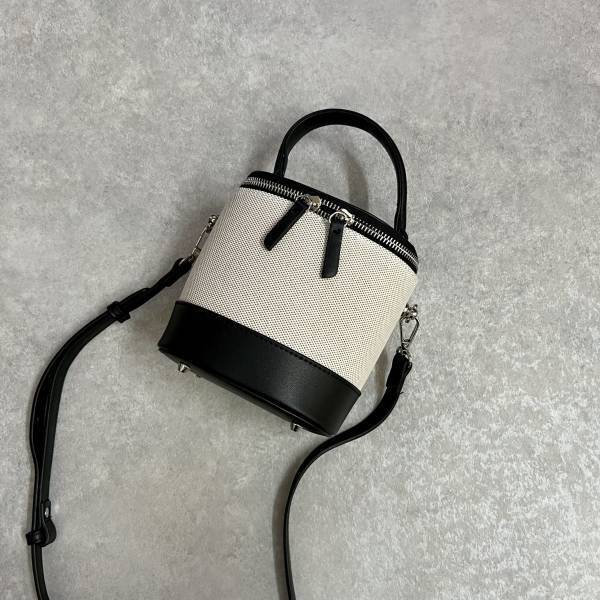 「可愛いフォルム」で超「便利！」と大好評♡♡【ZOZO】どんなコーデにも◎な“配色バケツバッグ”を紹介