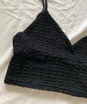 見つけたら「迷わず」買い！「今っぽ♡」になれる【しまむら】高コスパの”黒ビスチェ”特集