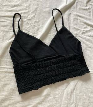 見つけたら「迷わず」買い！「今っぽ♡」になれる【しまむら】高コスパの”黒ビスチェ”特集