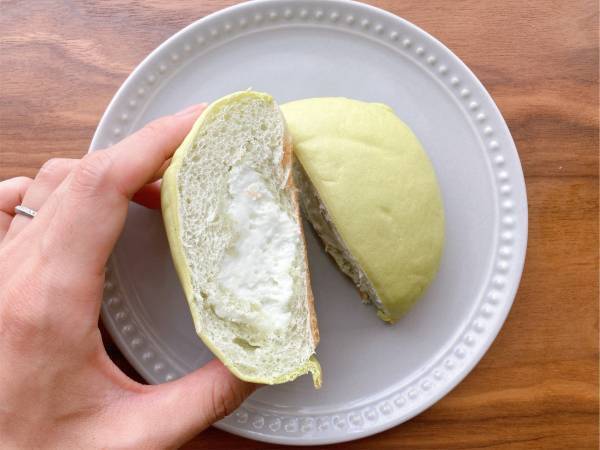 【ローソン】「フレッシュな味わい」「どこか懐かしさも」《しっとりメロンパン》で甘いもの欲満たされる～♡