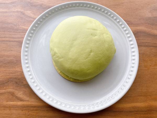 【ローソン】「フレッシュな味わい」「どこか懐かしさも」《しっとりメロンパン》で甘いもの欲満たされる～♡