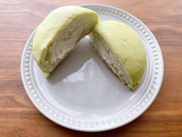 【ローソン】「フレッシュな味わい」「どこか懐かしさも」《しっとりメロンパン》で甘いもの欲満たされる～♡