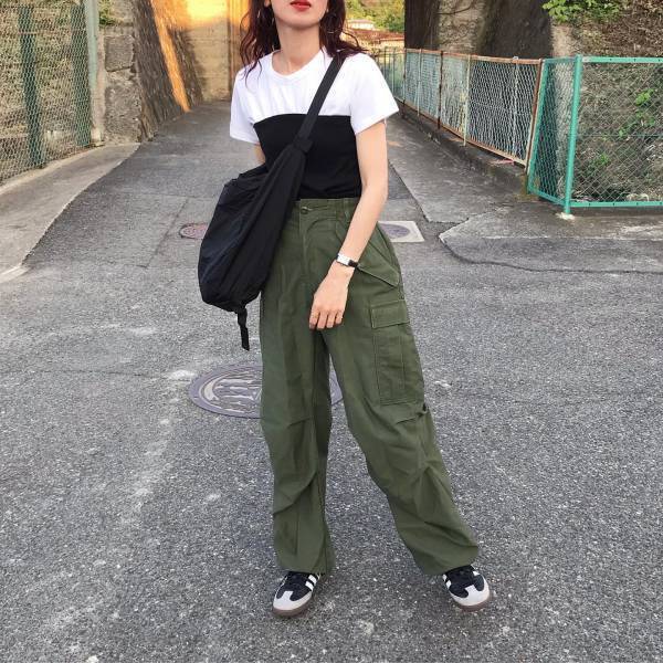 【カーゴパンツ】は”ワイドめ”が鍵！ 最旬5style