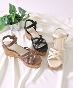 買い足すべきはコレ！【ハニーズ】大人可愛い「サンダル」が欲しい♡