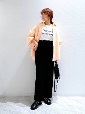 夏こそ「色物」にトライ！【グローバルワーク】気軽に試せる「差し色コーデ」