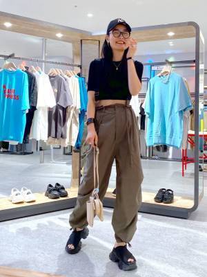 ヘルシーな肌魅せなら【JEANASIS】♡「クロップドTシャツ」がドツボですっ！