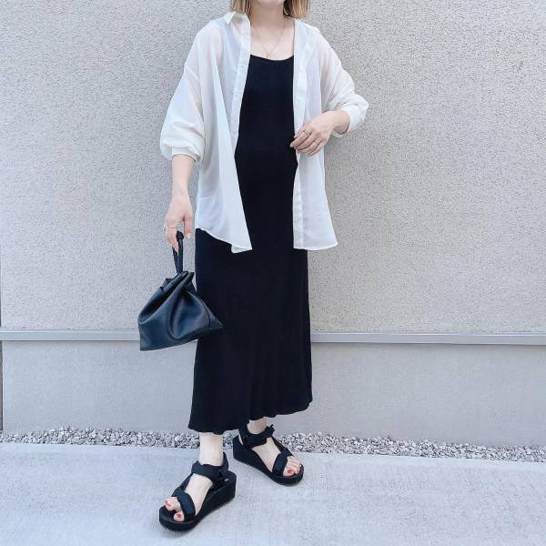 上品コーデでも使える♡【スポーツサンダル】