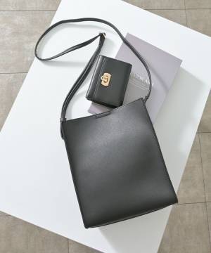 オシャレ女子はもう持ってる！？【ハニーズ】今すぐ買いたい！「ショルダーバッグ」