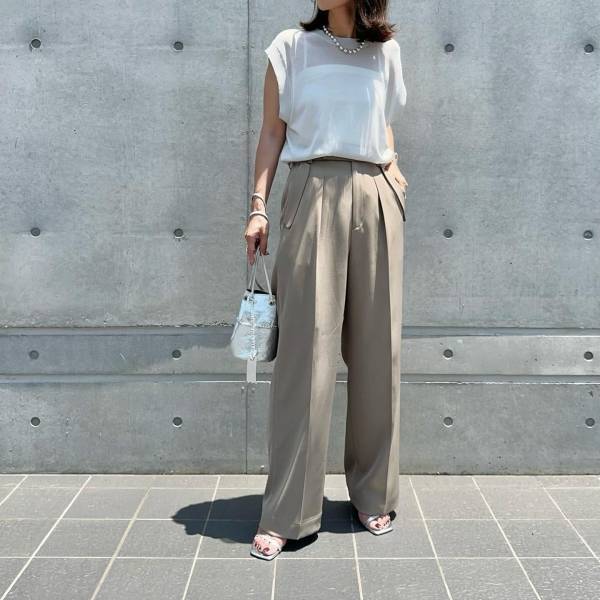 「本当に使える」って！【GU】きれいめコーデにも◎ 涼しげ「サマーニット」