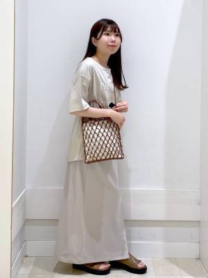 《まるごとマネしたい♡》【グローバルワーク】着回し力、抜群っ！「ロゴTコーデ」って？