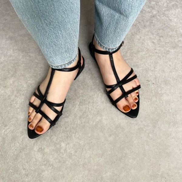 やったー！ 《再販》だって！！【GU】今度こそ買いたい（泣）「激バズりサンダル」