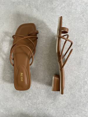 この安さで「足が疲れにくい」！？「大人っぽくてかわいい」【しまむら】即「大人女子完成」”サンダル”まとめ