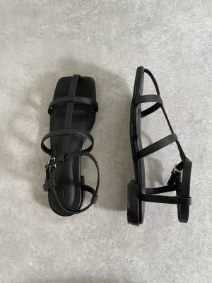 この安さで「足が疲れにくい」！？「大人っぽくてかわいい」【しまむら】即「大人女子完成」”サンダル”まとめ