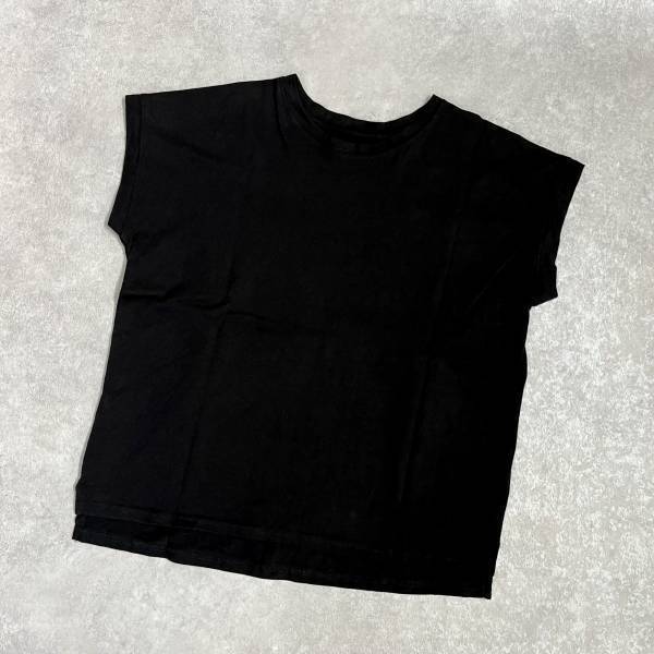 「毎年大人気」で「何年も愛用」してるッ！【フレンチスリーブT】のシルエットがキレイ！